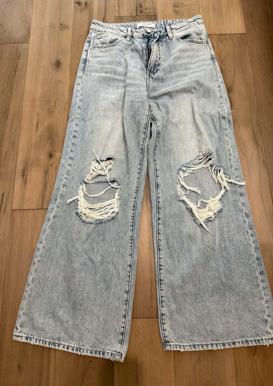 Lovervet by Vervet High Rise Distressed Wide Leg Jeans Style LV1036 Size 28